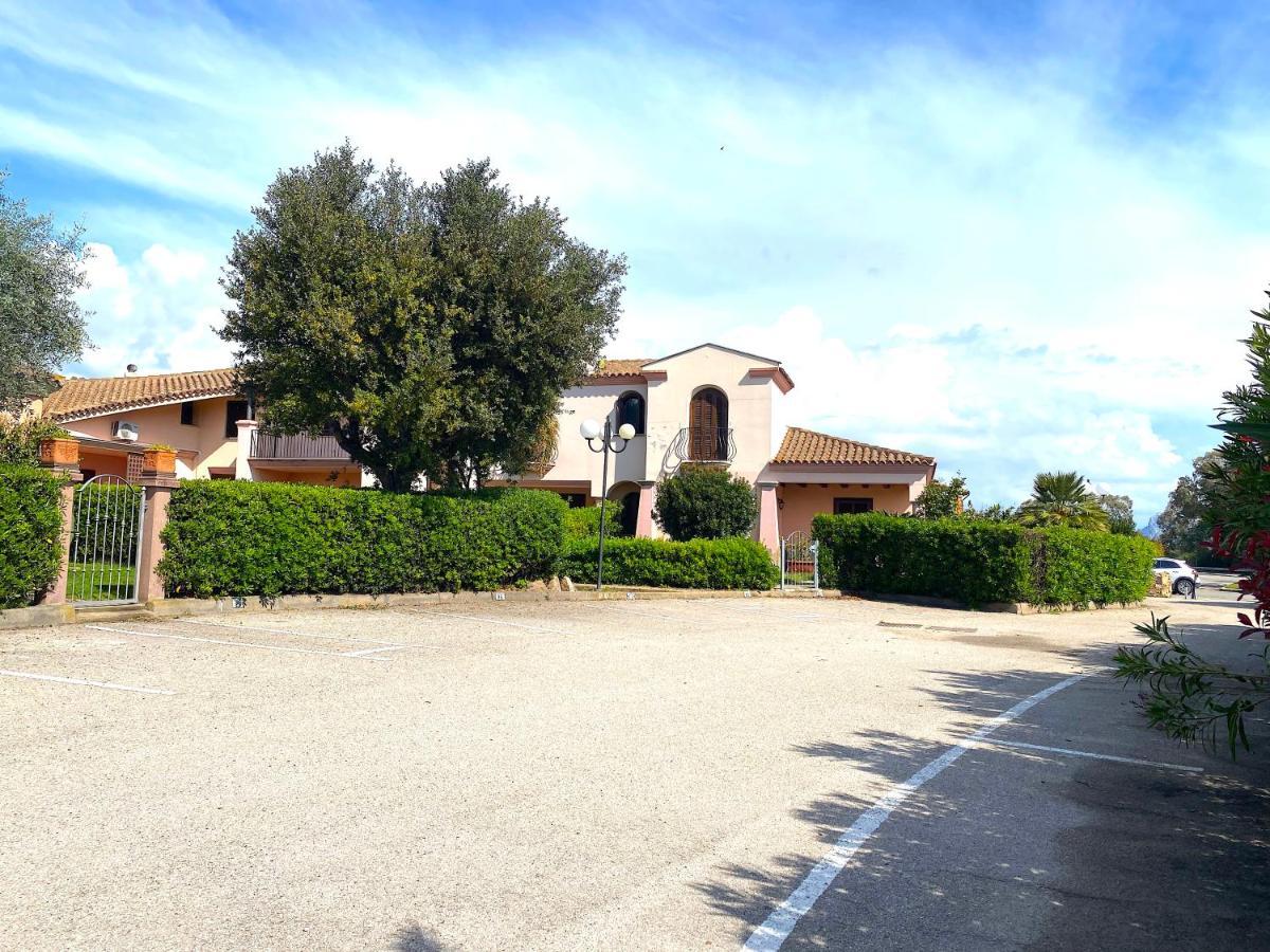 La Coccinella Al Mare Bed & Breakfast San Teodoro  Exterior photo